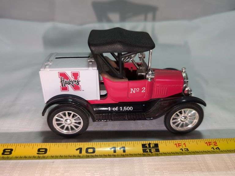 1918 FORD MODEL T RUNABOUT DIECAST CAR MODEL BANK