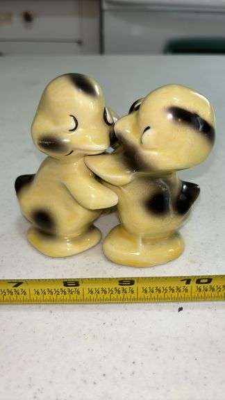 4”T VINTAGE VAN TELLINGEN HUGGING DUCKS SALT & PEPPER SHAKERS