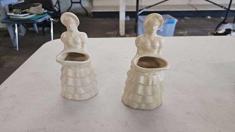 2 CT 7.5" HAEGER LADY PLANTERS