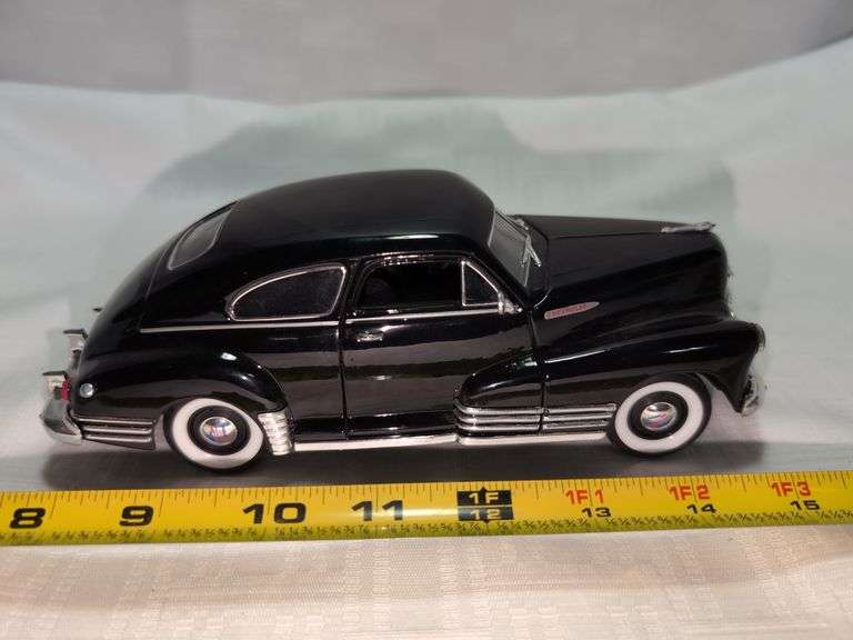 1947 CHEVROLET AEROSEDAN FLEETLINE DIECAST CAR MODEL
