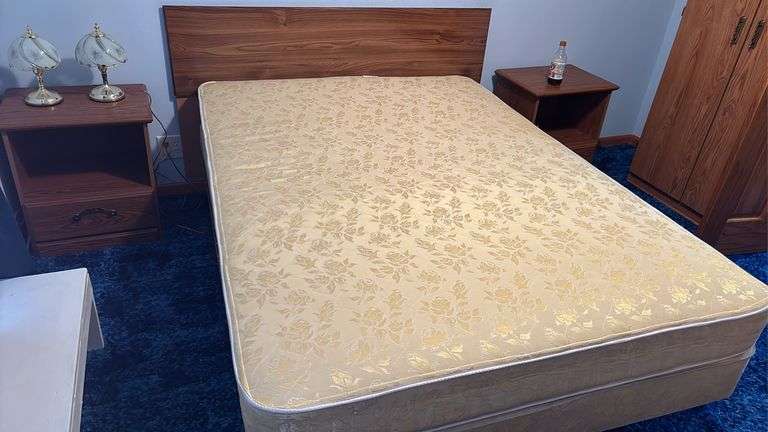 FULL SIZE HEADBOARD, RAILS & MATTRESS