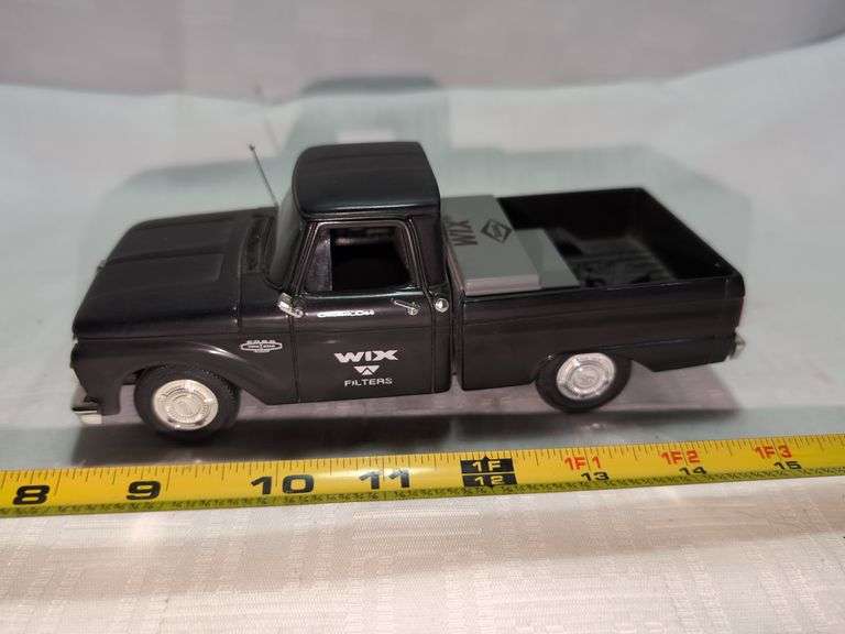 1966 FORD F100 DIECAST PICKUP TRUCK MODEL BANK