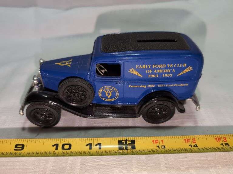 1932 FORD DIECAST DELIVERY VAN MODEL BANK
