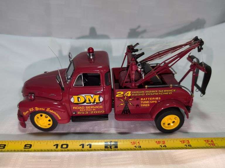 1955 CHEVROLET 3800 WRECKER DIECAST PICKUP TRUCK MODEL