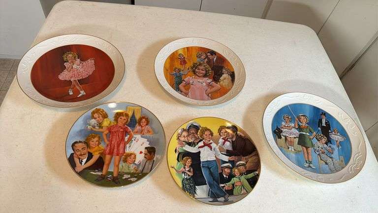 ASSORTED SHIRLEY TEMPLE NUMBERED PLATES