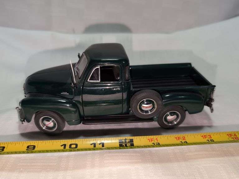 1953 CHEVROLET 3100 DIECAST PICKUP TRUCK MODEL