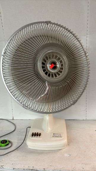 SANYO 3-SPEED 18” OSCILLATING FAN (WORKS)