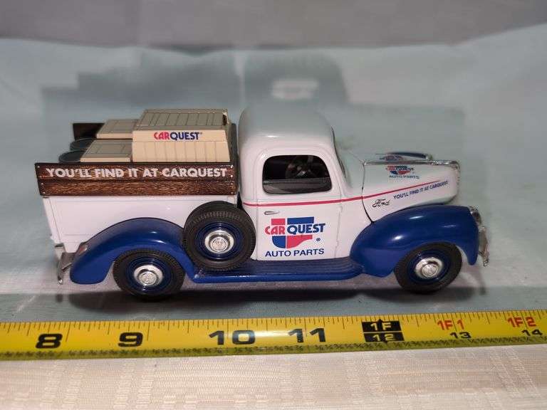 1940 FORD DIECAST PICKUP TRUCK MODEL BANK
