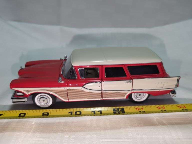 1958 EDSEL BERMUDA STATION WAGON DIECAST CAR MODEL