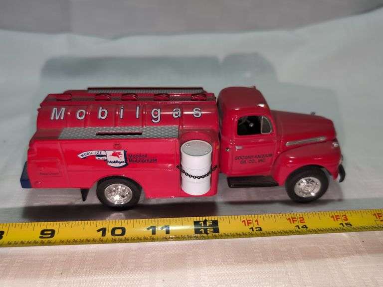 1951 FORD F-6 TANKER DIECAST TRUCK MODEL BANK