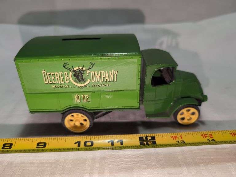 1926 MACK BULLDOG DIECAST FREIGHT TRUCK MODEL BANK