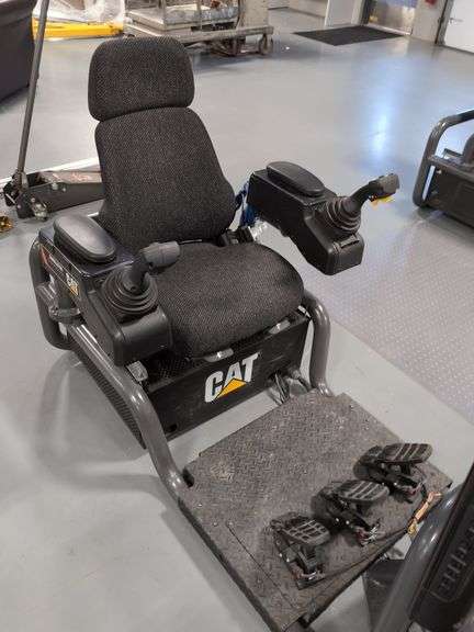 CAT M-SERIES MOTOR GRADER SIMULATOR (WORKS!)