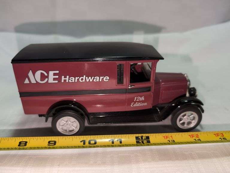 1927 GRAHAM BROTHERS DIECAST DELIVERY TRUCK MODEL