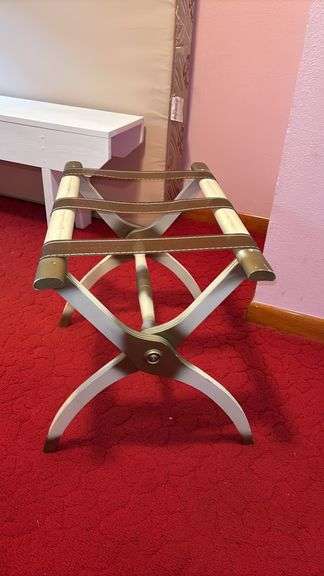 19”T LUGGAGE HOLDER