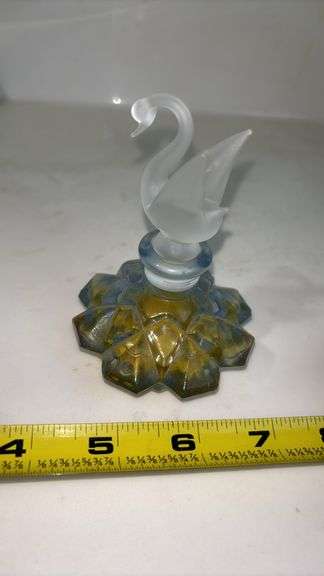 4”T SWAN PERFUME BOTTLE