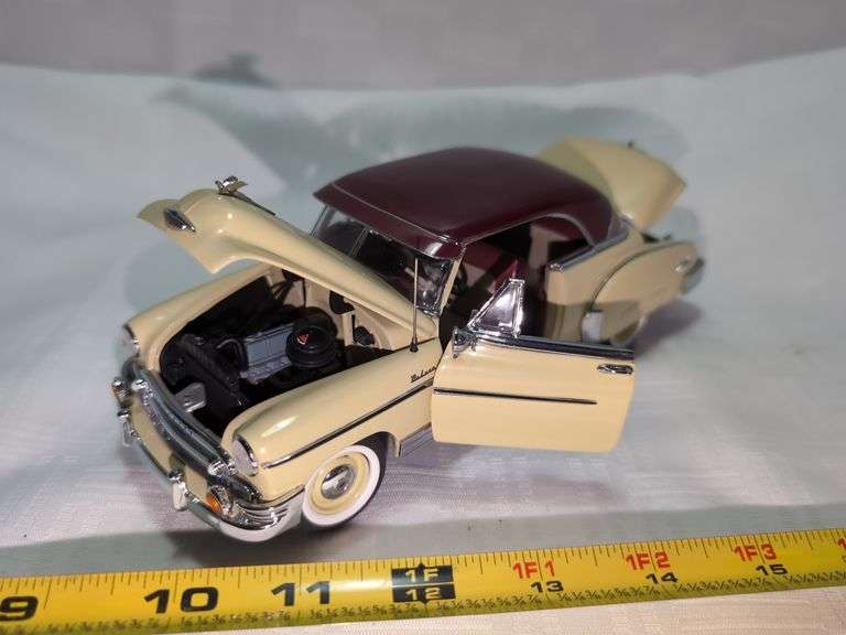 1950 CHEVROLET STYLELINE DELUXE DIECAST CAR MODEL