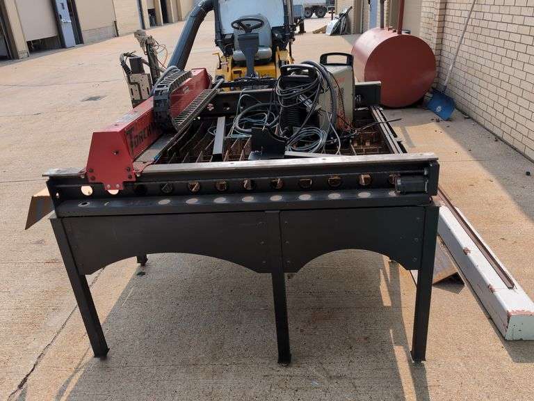 HYPERTHERM POWERMAX85 PLASMA CUTTER WITH LINCOLN TORCH MATE GROWTH SERIES CNC PLASMA TABLE