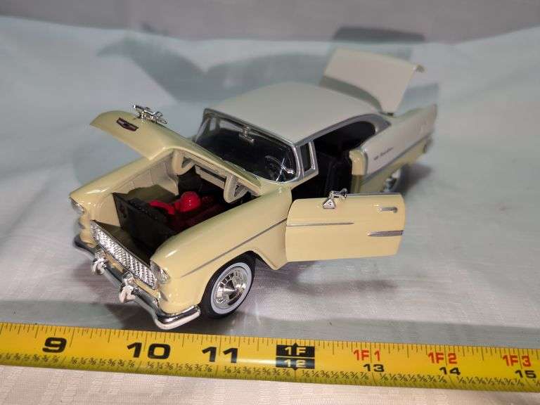 1955 CHEVROLET BEL AIR DIECAST CAR MODEL