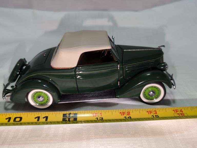 1936 FORD DIECAST CAR MODEL