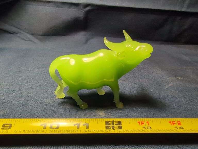 GREEN GLASS BULL FIGURE