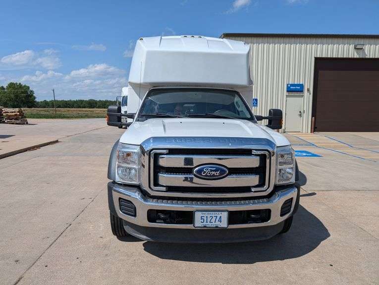 2011 FORD F-550 SUPER DUTY 22-PASSENGER DIESEL BUS (SHOWING: 139,729 MILES)
