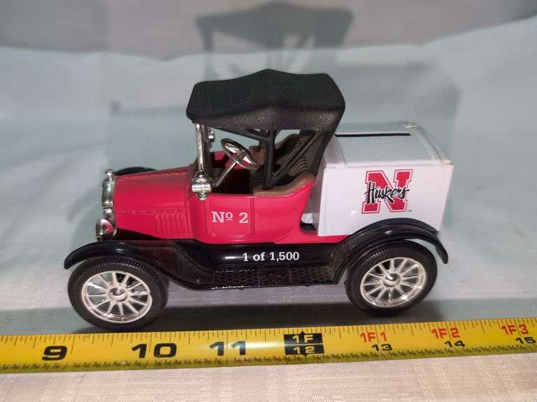 1918 FORD MODEL T RUNABOUT DIECAST CAR MODEL BANK