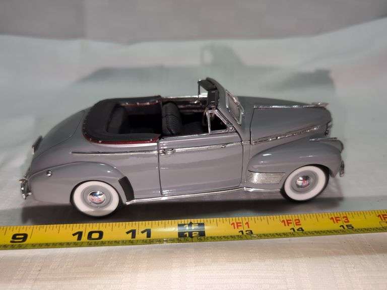 1941 CHEVROLET SPECIAL DELUXE DIECAST CAR MODEL