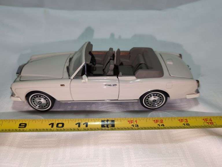 1992 ROLLS ROYCE CORNICHE IV DIECAST CAR MODEL