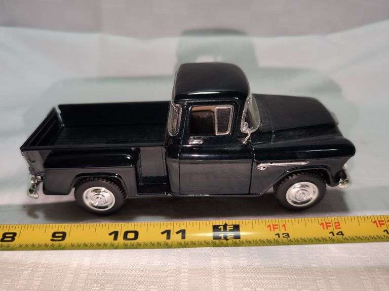 1955 CHEVROLET STEP SIDE DIECAST PICKUP TRUCK MODEL
