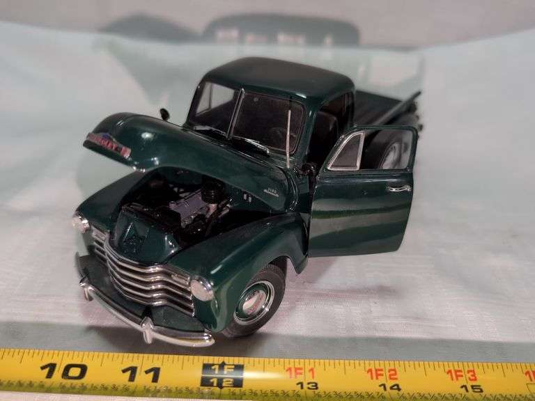 1953 CHEVROLET 3100 DIECAST PICKUP TRUCK MODEL