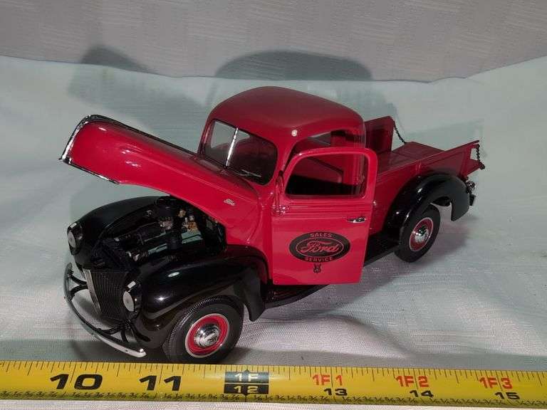 1940 FORD DIECAST PICKUP TRUCK MODEL