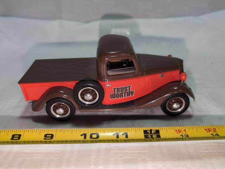 1935 FORD DIECAST PICKUP TRUCK MODEL BANK
