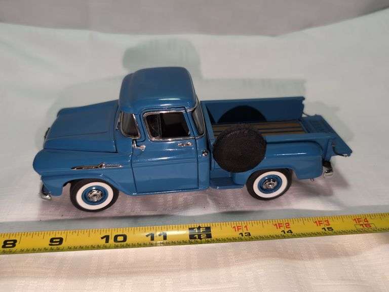 1958 CHEVROLET APACHE DIECAST PICKUP TRUCK MODEL