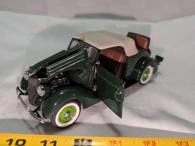 1936 FORD DIECAST CAR MODEL