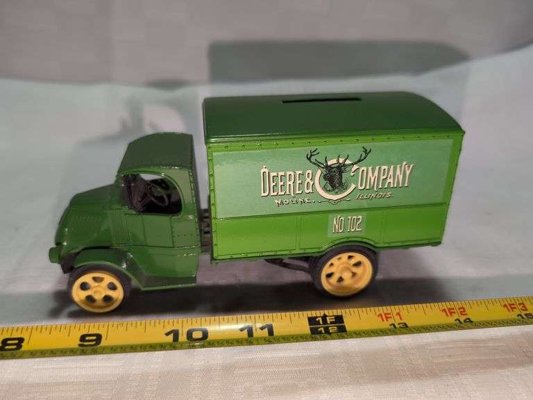 1926 MACK BULLDOG DIECAST FREIGHT TRUCK MODEL BANK