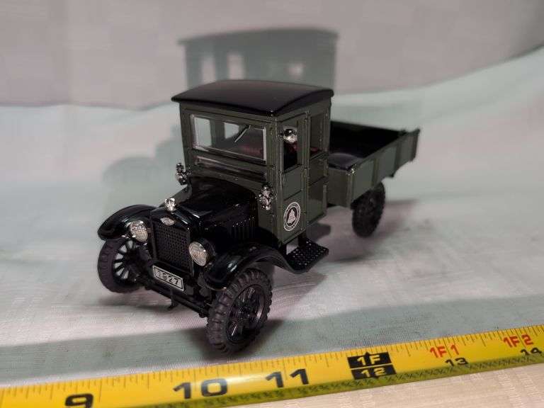 1927 FORD MODEL T BELL TELEPHONE DIECAST PICKUP TRUCK MODEL