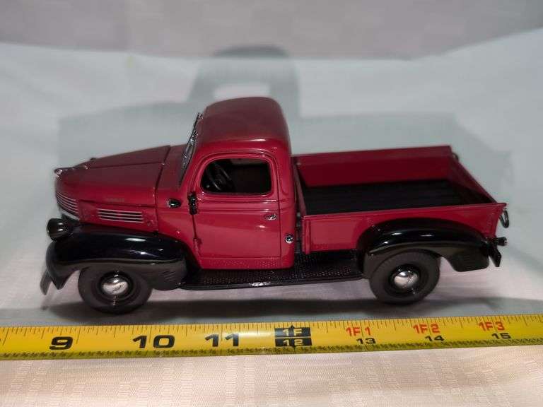 1941 DODGE DIECAST PICKUP TRUCK MODEL