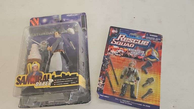 PAIR OF COLLECTOR TOYS