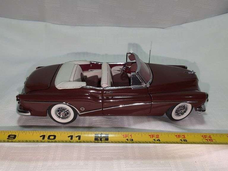 1953 BUICK SKYLARK DIECAST CAR MODEL