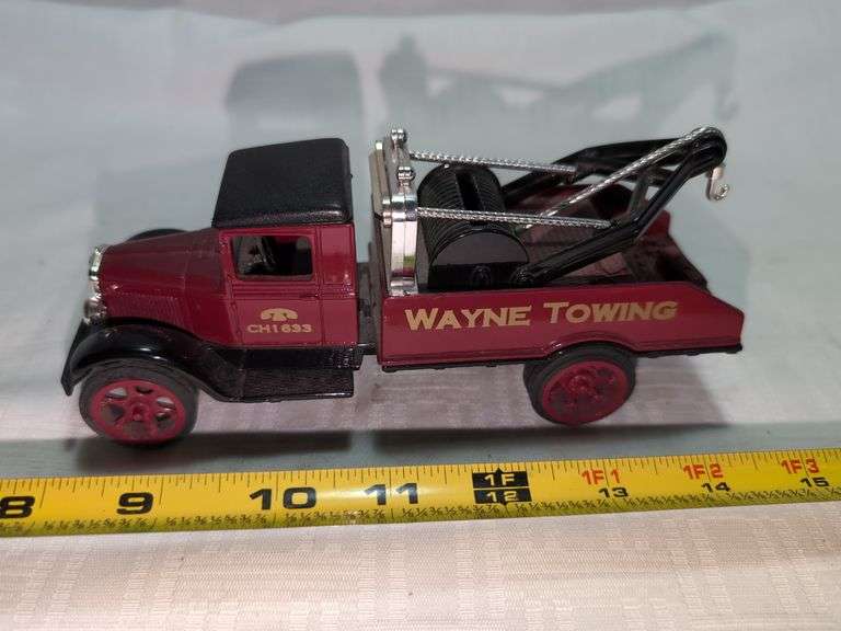 1931 HAWKEYE DIECAST WRECKER TRUCK MODEL BANK
