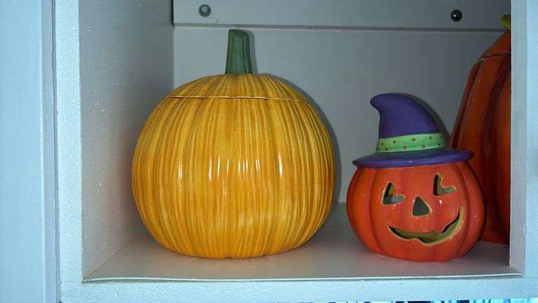 PUMPKIN TREAT JAR & PUMPKIN CANDLE HOLDER