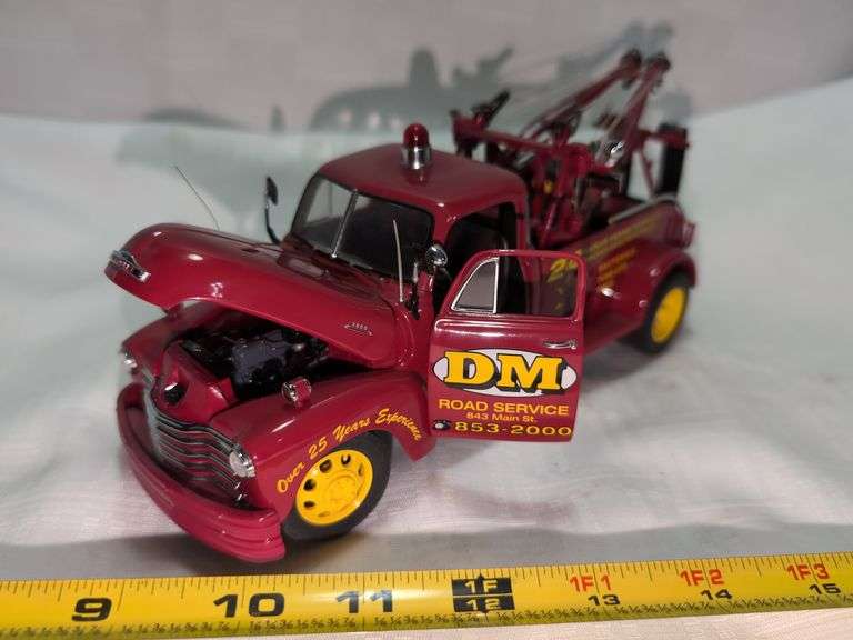 1955 CHEVROLET 3800 WRECKER DIECAST PICKUP TRUCK MODEL