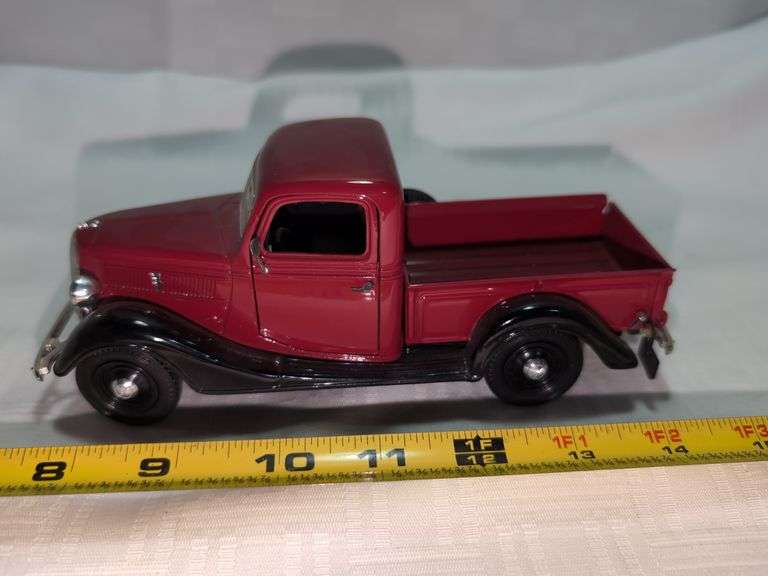 1937 FORD DIECAST PICKUP TRUCK MODEL