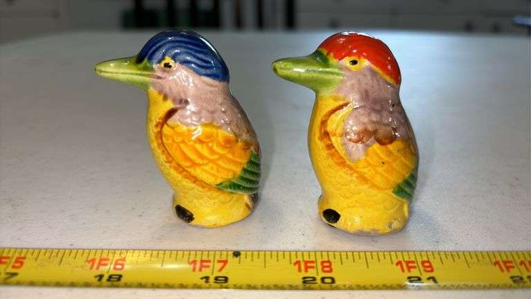 VINTAGE BIRD SALT & PEPPER SHAKERS