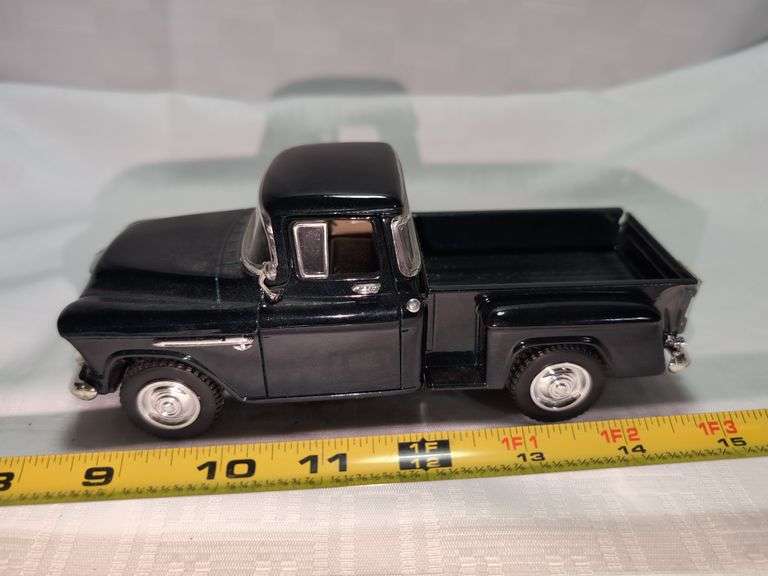 1955 CHEVROLET STEP SIDE DIECAST PICKUP TRUCK MODEL