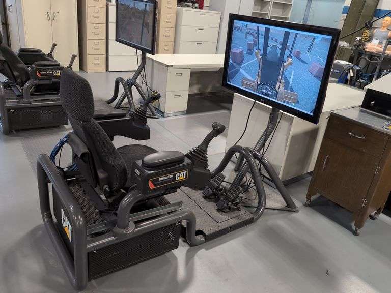 CAT M-SERIES MOTOR GRADER SIMULATOR (WORKS!)