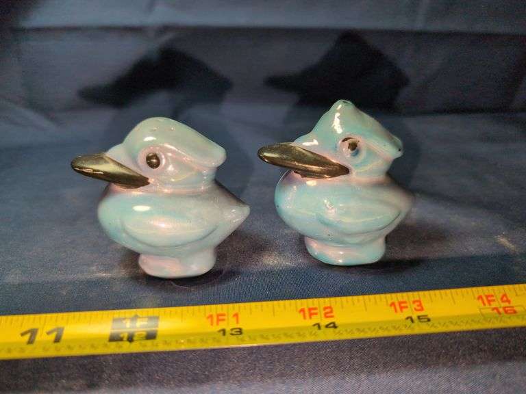 VINTAGE BIRD SALT & PEPPER SHAKER SET
