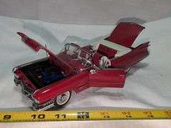 1959 CADILLAC SERIES 62 DIECAST CAR MODEL