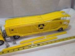 1952 FOUR CAR CARRIER DIECAST TRUCK/TRAILER MODEL
