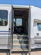 2011 FORD F-550 SUPER DUTY 22-PASSENGER DIESEL BUS (SHOWING: 139,729 MILES)